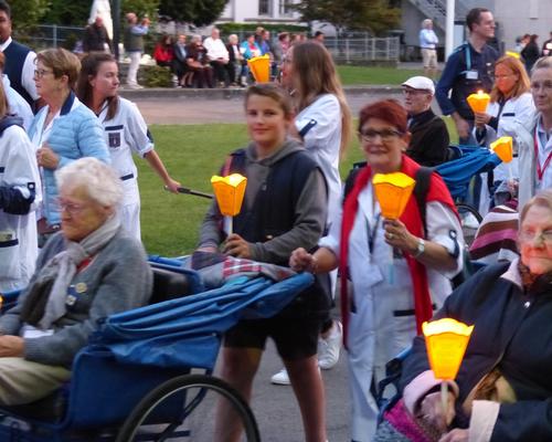 procession-flambeaux-lourdes-20.08.2019 19