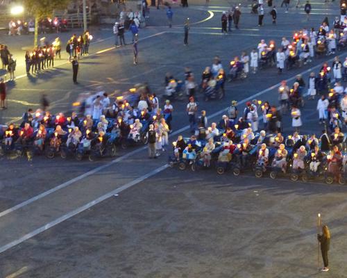 procession-flambeaux-lourdes-20.08.2019 29