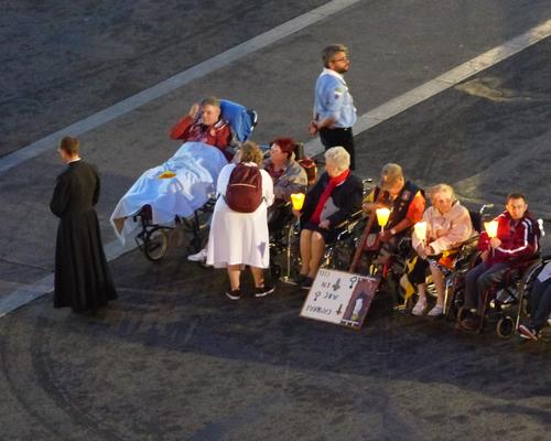 procession-flambeaux-lourdes-20.08.2019 30