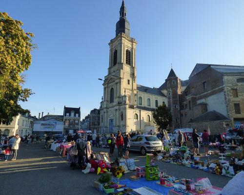 2019-09-15 Brocante St Gery (12)