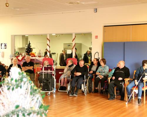 1912_Caté chante Noël Résidence MDV 6