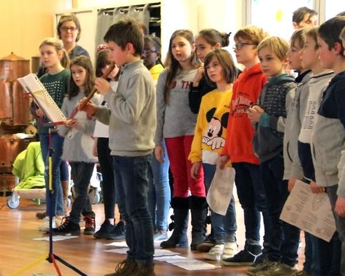 1912_Caté chante Noël Résidence MDV 33