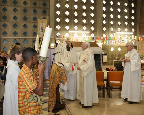 Messe des Nations 100