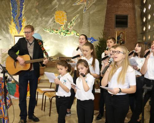 Messe des Nations 103