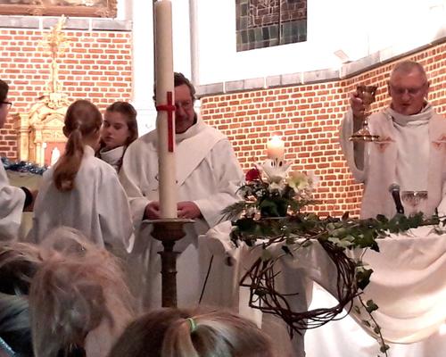 Veillée et messe de la nativité à Bousies 27