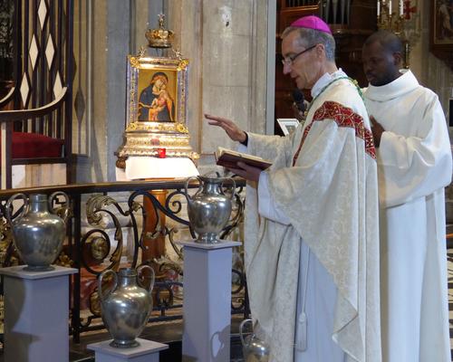 20200512-4-benediction-huiles (3)