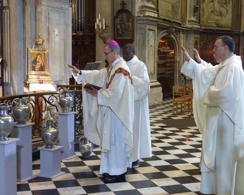 20200512-4-benediction-huiles (4)