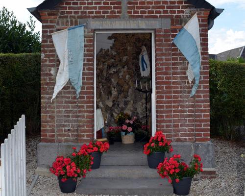 La Vierge Marie aux Etoquies 9