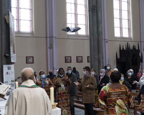 Messe installation Paul Iwanga 27.09 (11)