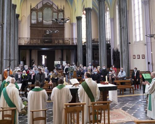 Messe installation Paul Iwanga 27.09 (31)