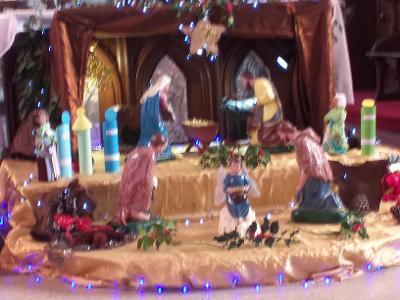 15 -La crèche commence à s\\\'animer