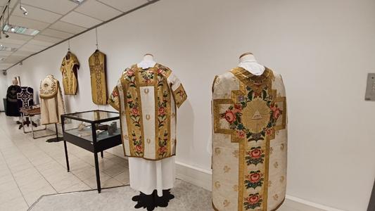 ARSA - 2025-05-22 - Les textiles liturgiques