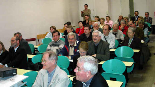 L'assemblée avec Mgr Garnier