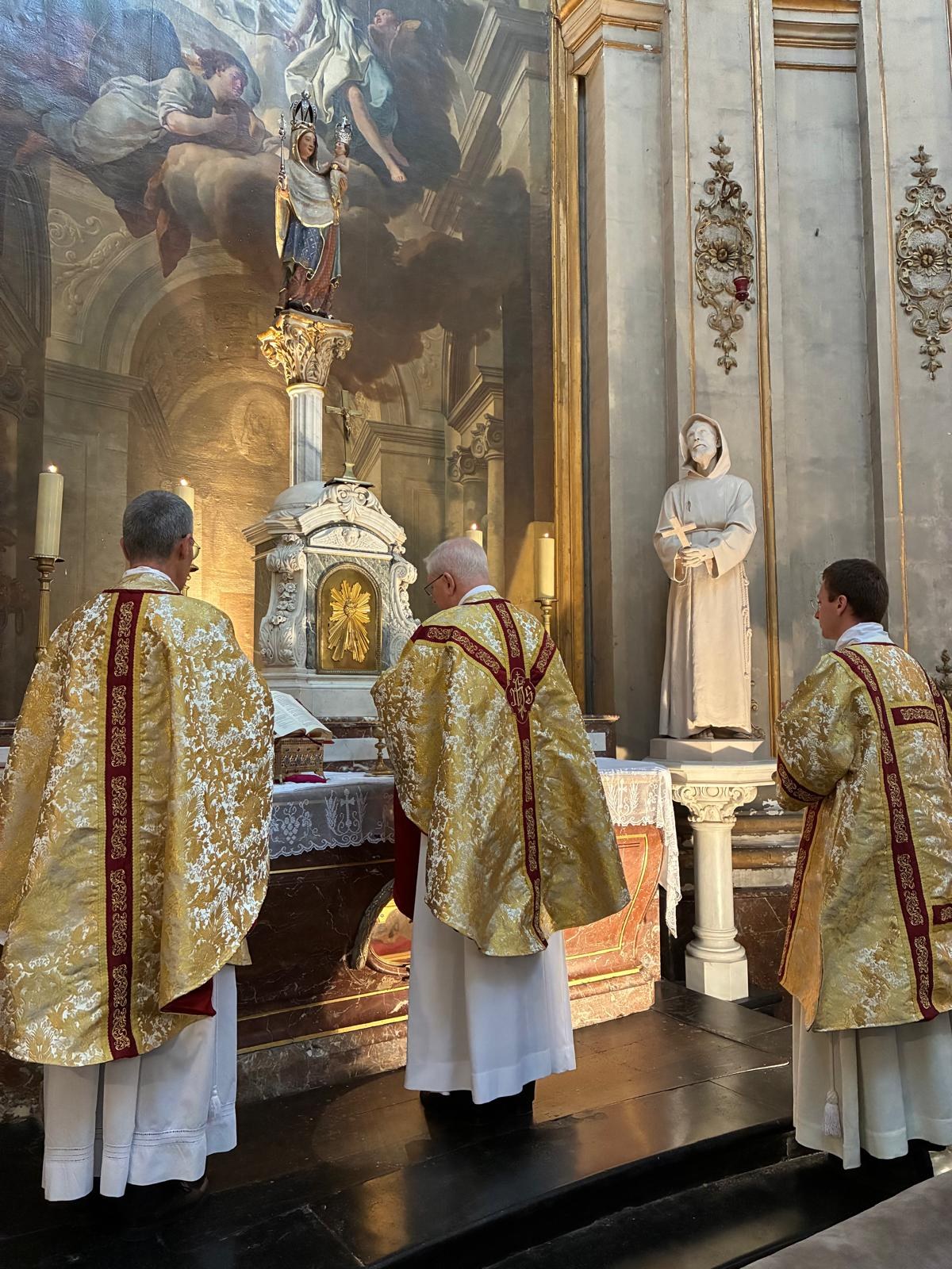 b5f5db29-3172-40b9-b550-997578aec218