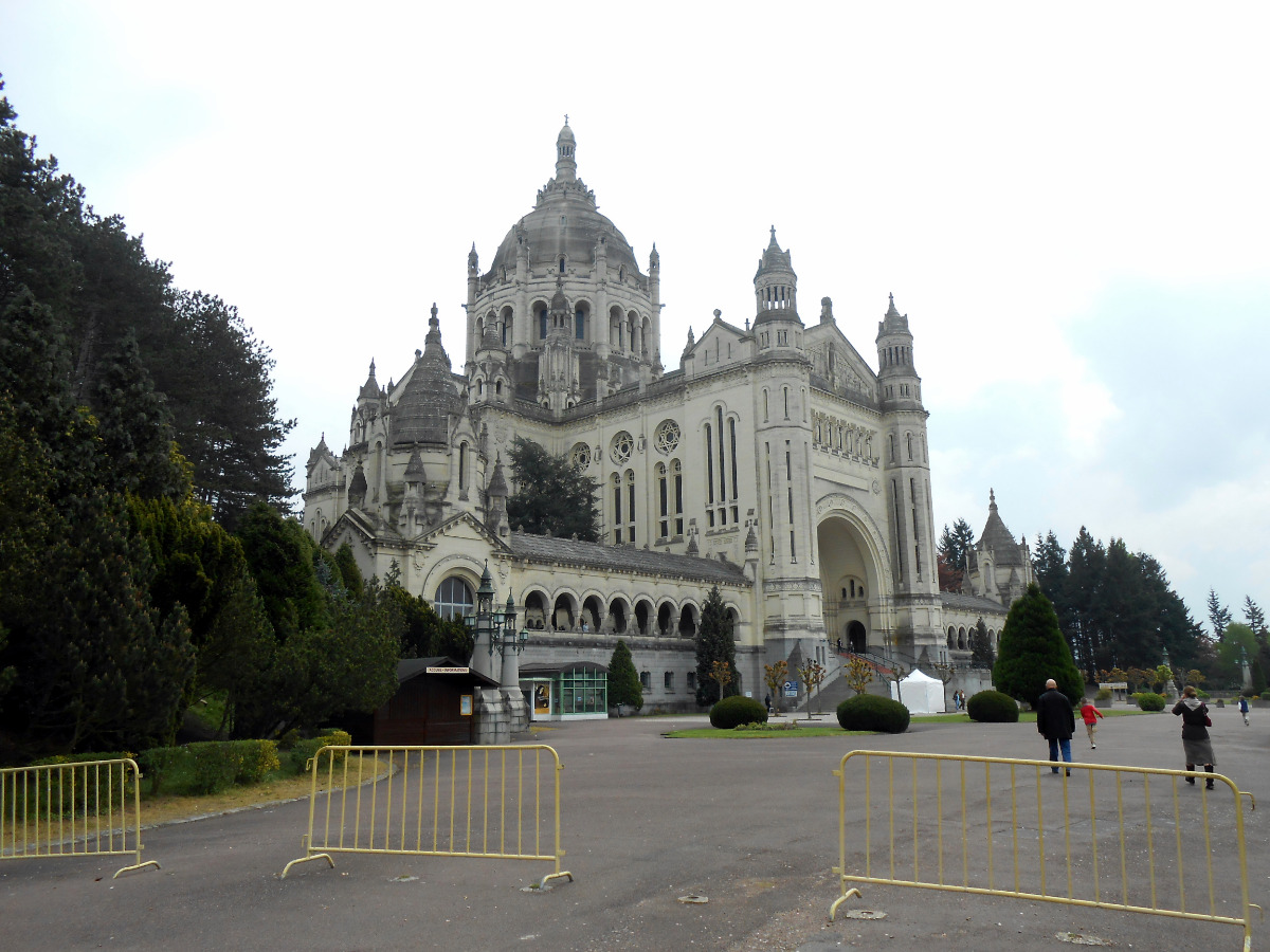 Basilique Sainte Thérèse à Lisieux