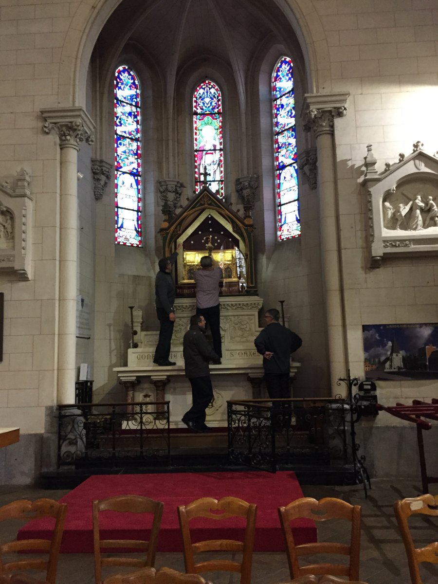 Benediction stele Nouvelle Confrerie 1 nov 2015 00