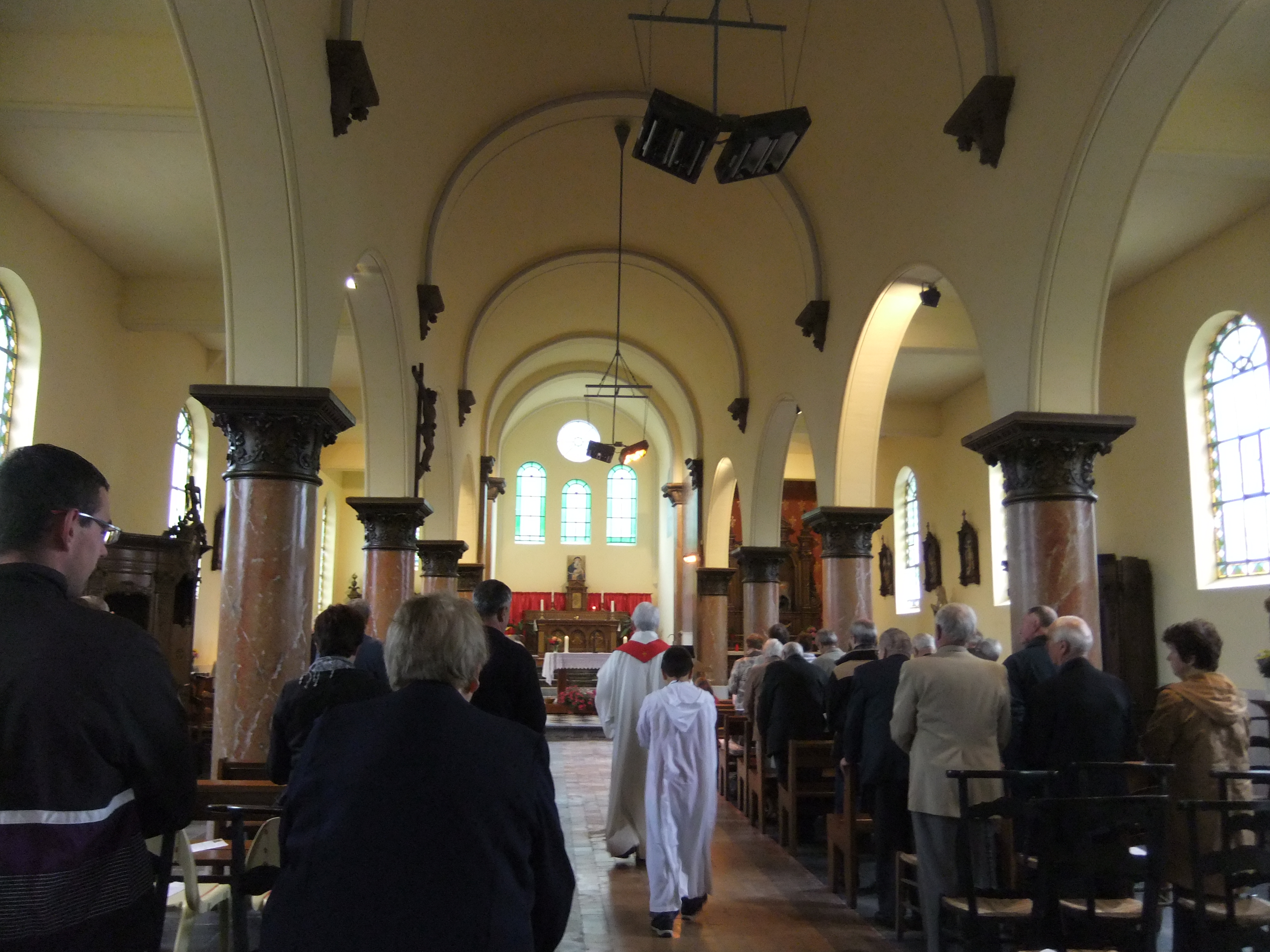 le debut de la messe en l'honneur de St MAURICE et de ses COMPAGNONS