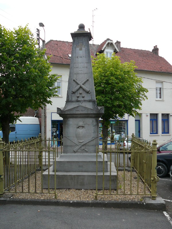 Busigny - Monument aux morts