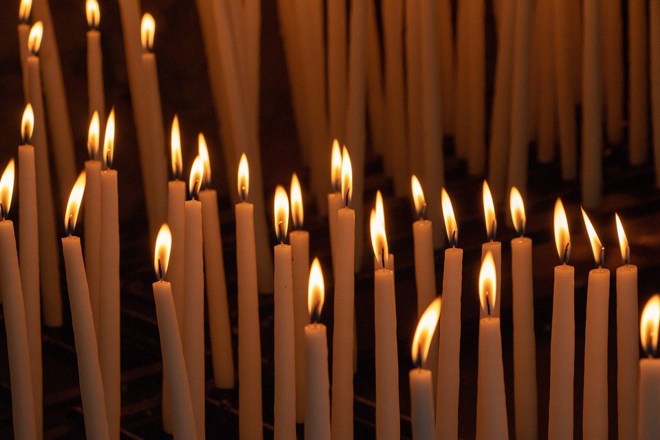 candles-3393907_960_720