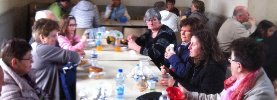 Arrivés vers 12h30, nous partageons le pique-nique à l'abri près de la Basilique