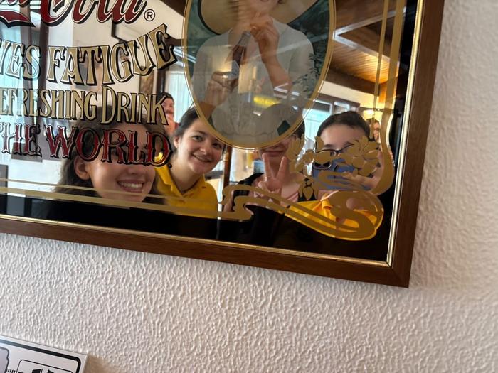 Cécile, Margot, Lilly, Elsa, Jade