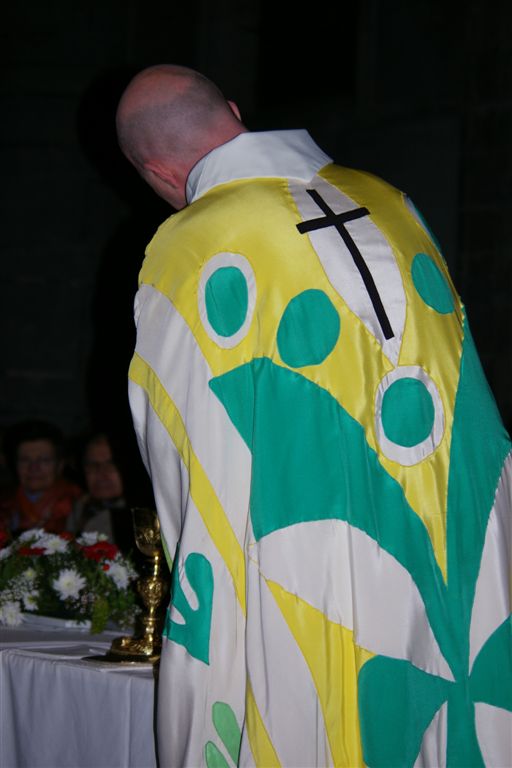 chasuble blanche