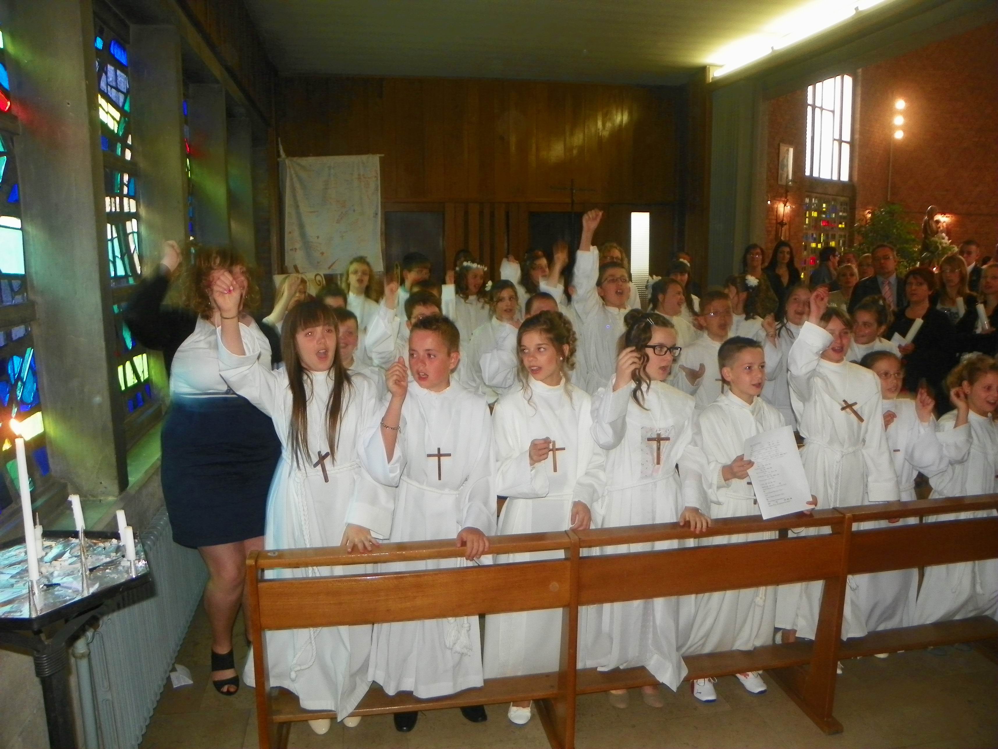 communion-Bouchain-mai2012 023