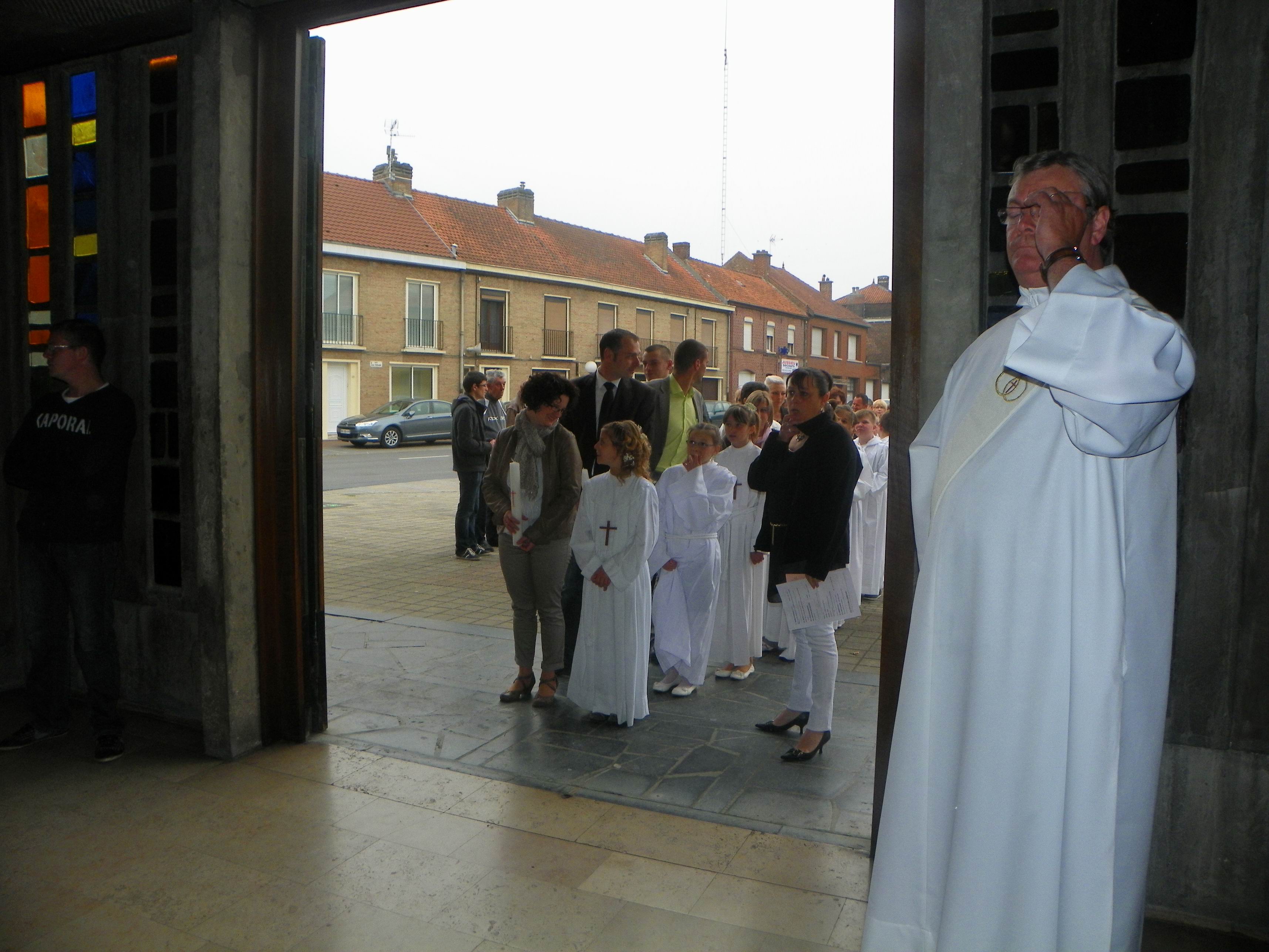communion-Bouchain-mai2012 025