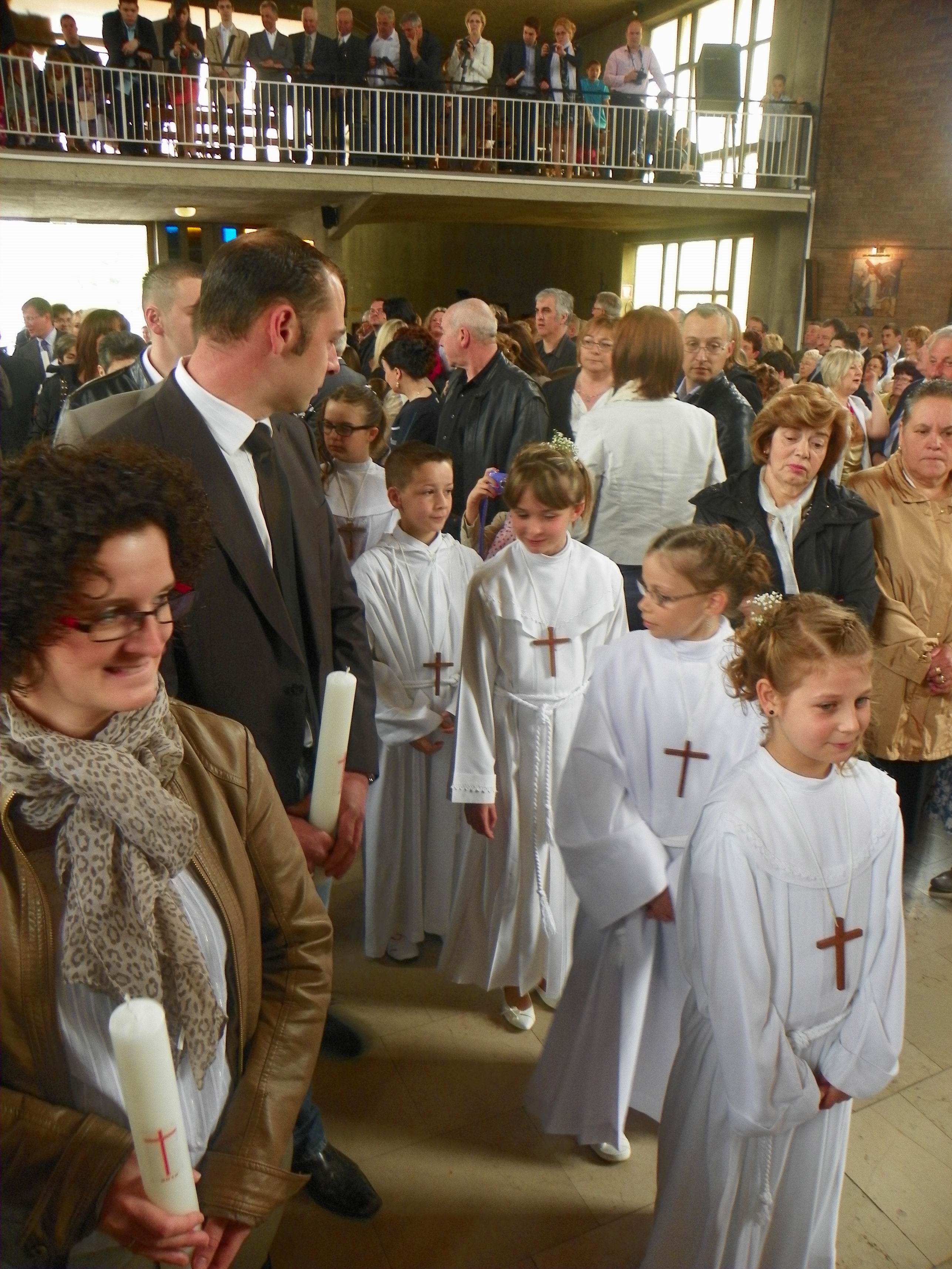 communion-Bouchain-mai2012 031