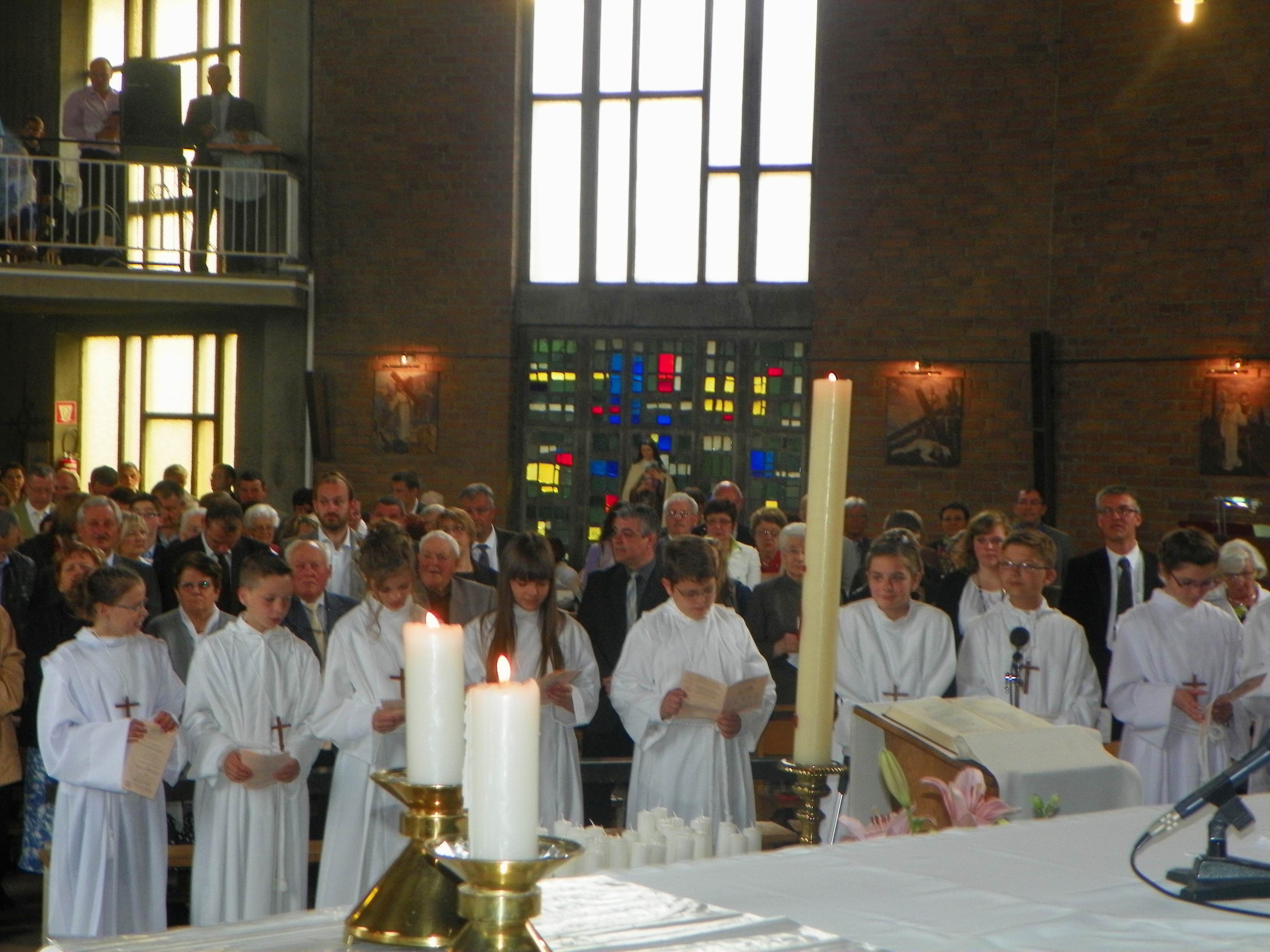communion-Bouchain-mai2012 042