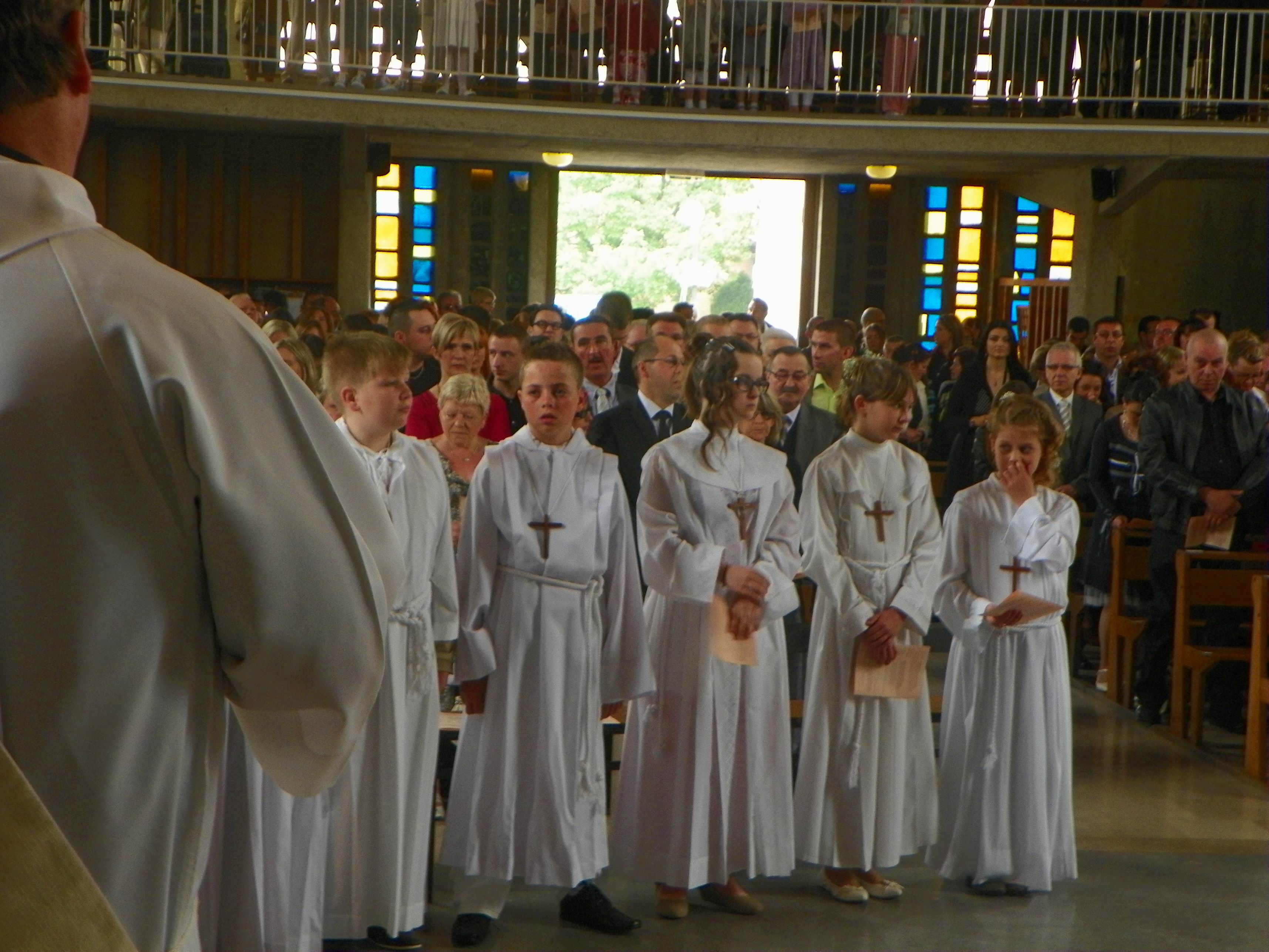 communion-Bouchain-mai2012 044