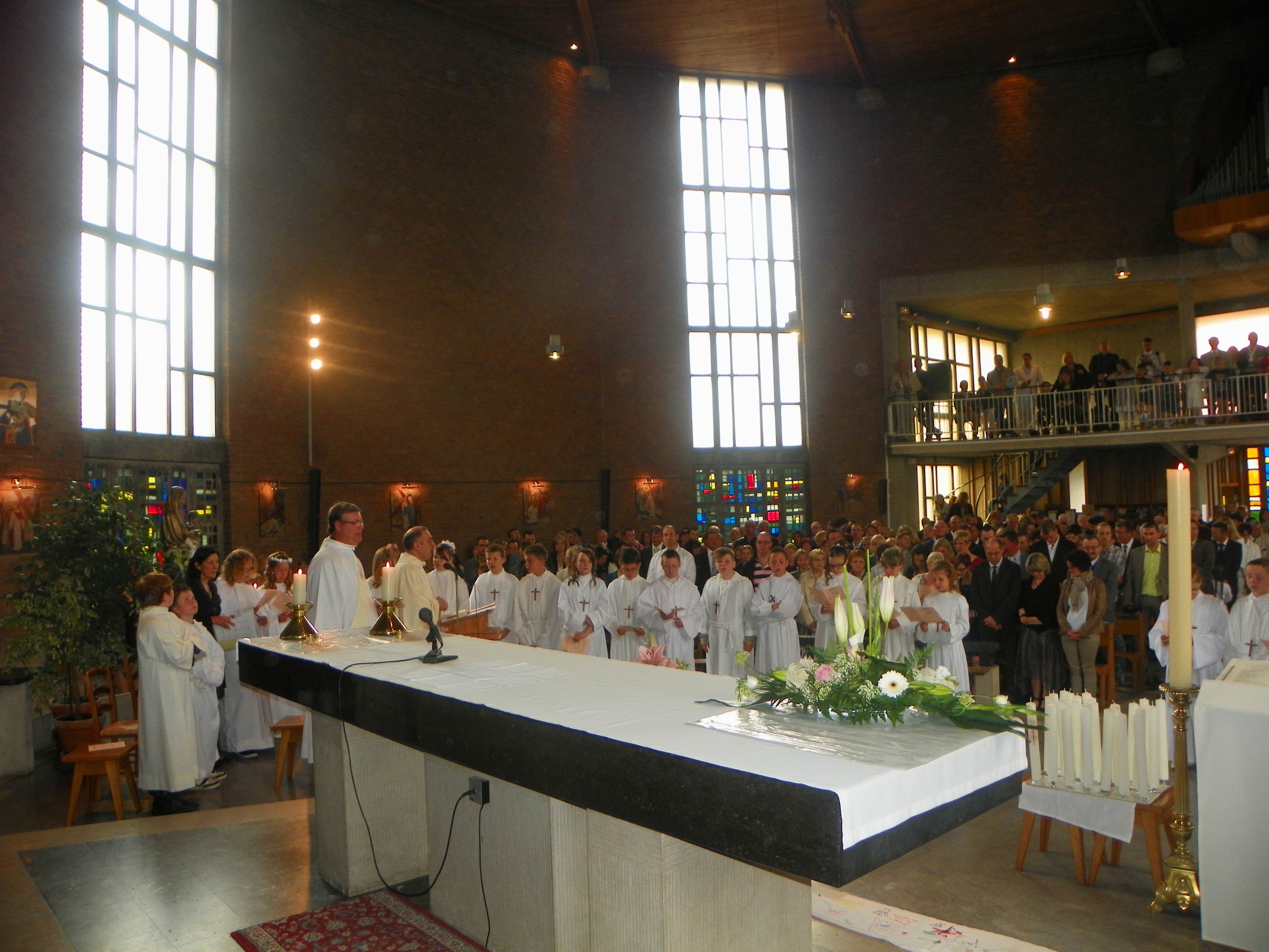 communion-Bouchain-mai2012 050