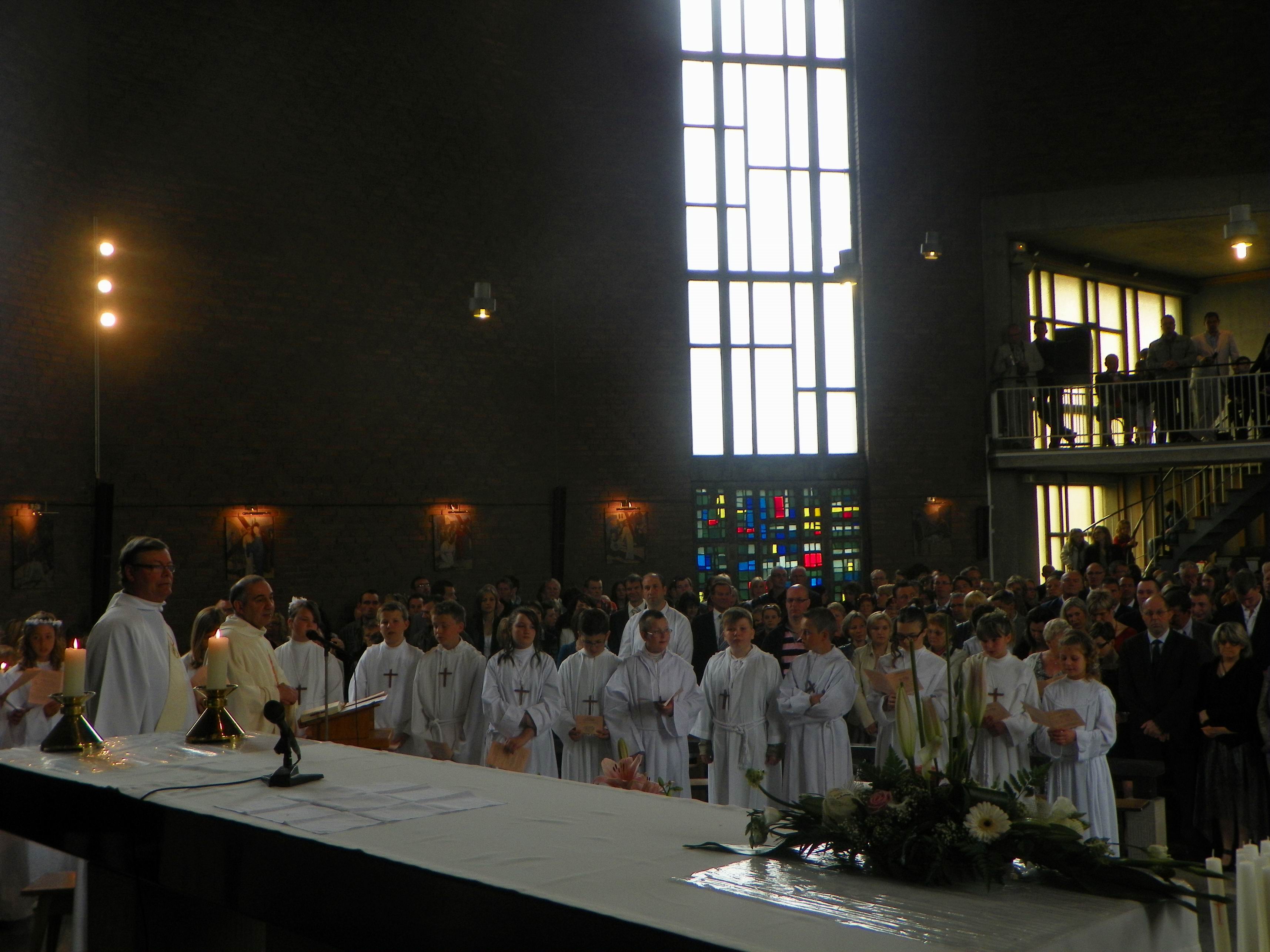 communion-Bouchain-mai2012 051