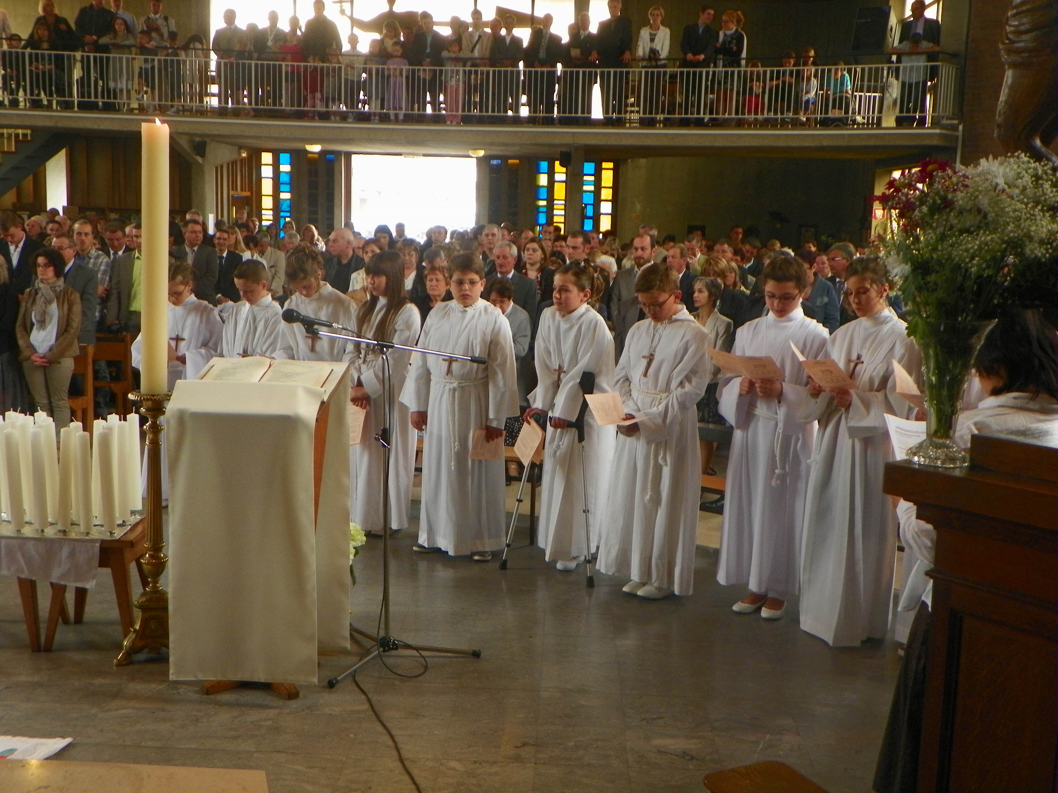communion-Bouchain-mai2012 052