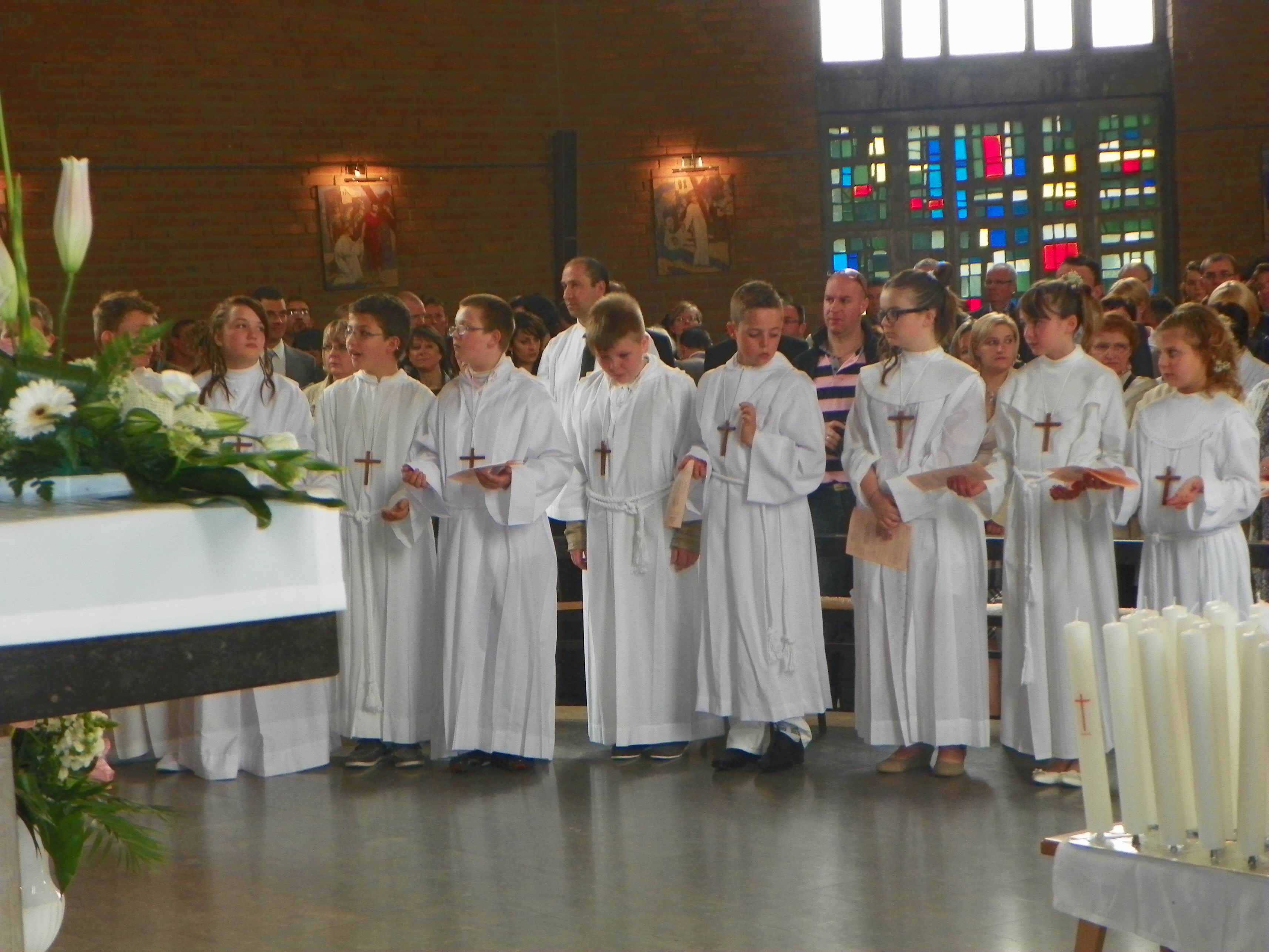 communion-Bouchain-mai2012 053