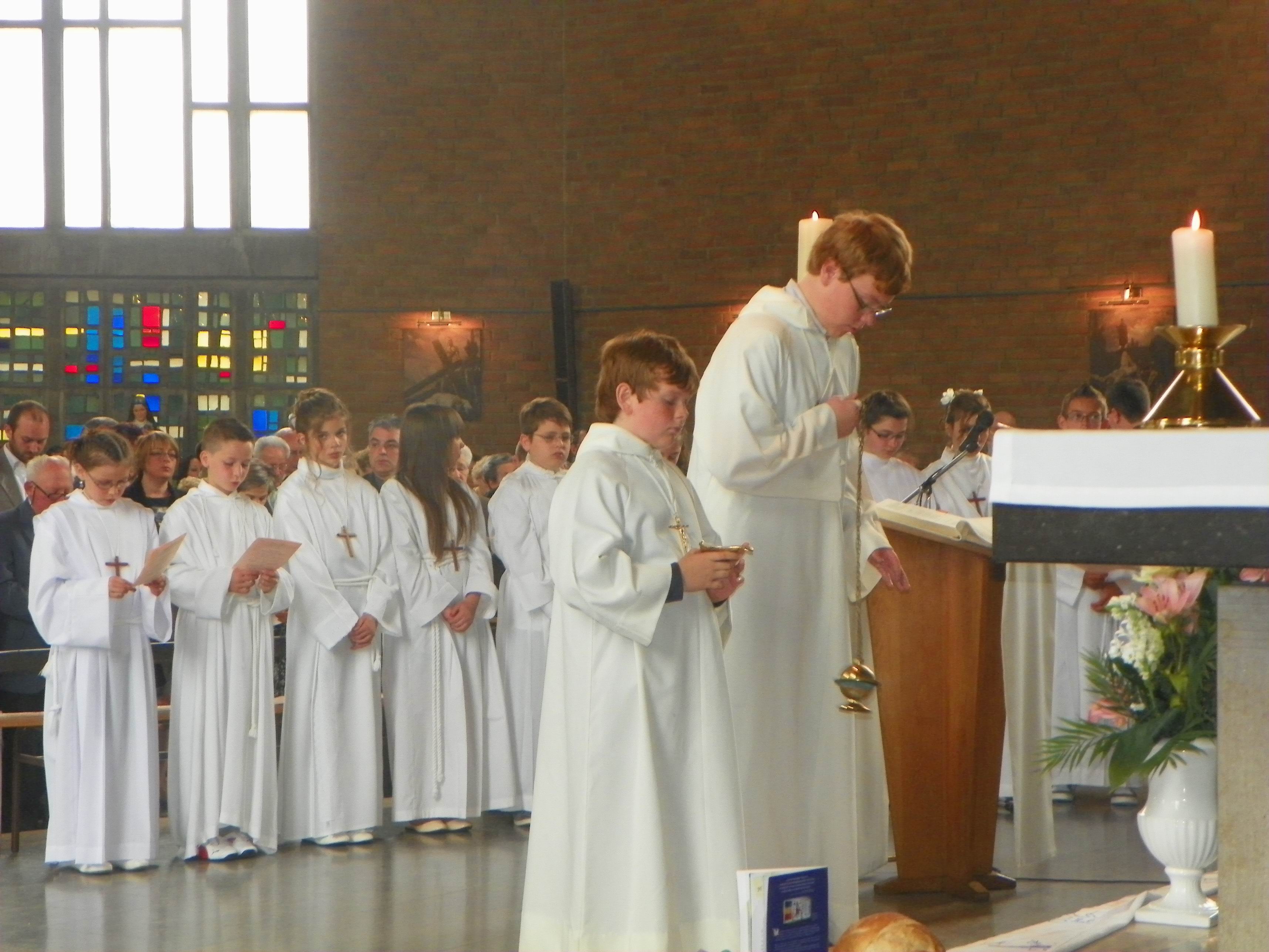 communion-Bouchain-mai2012 143