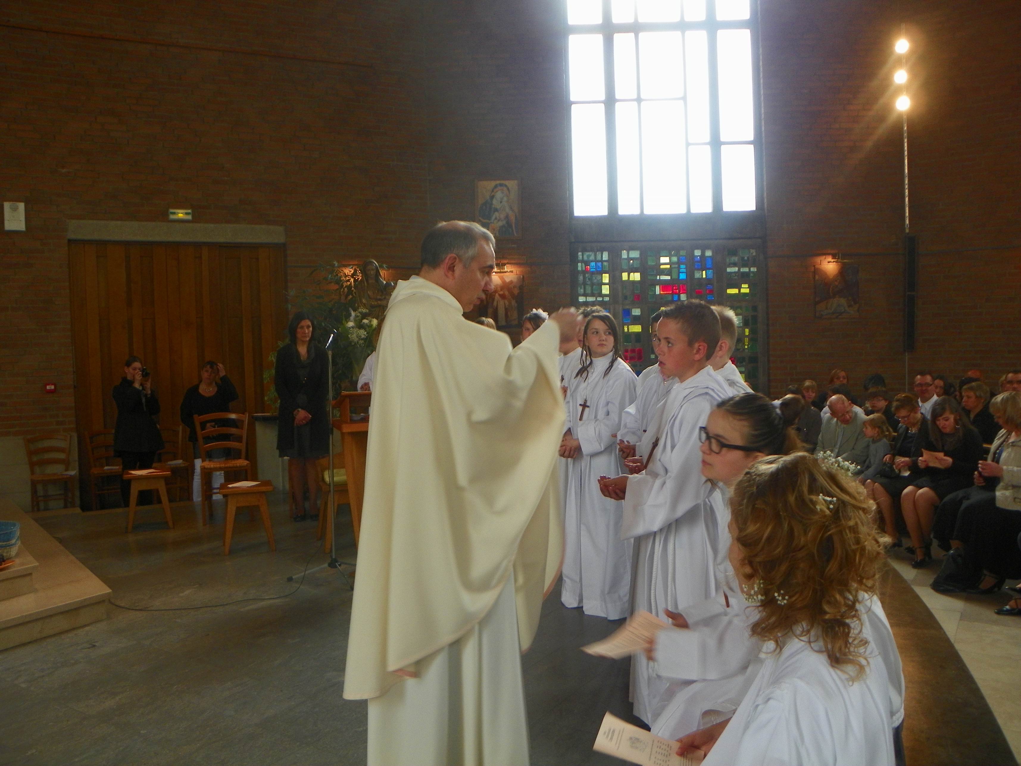 communion-Bouchain-mai2012 154