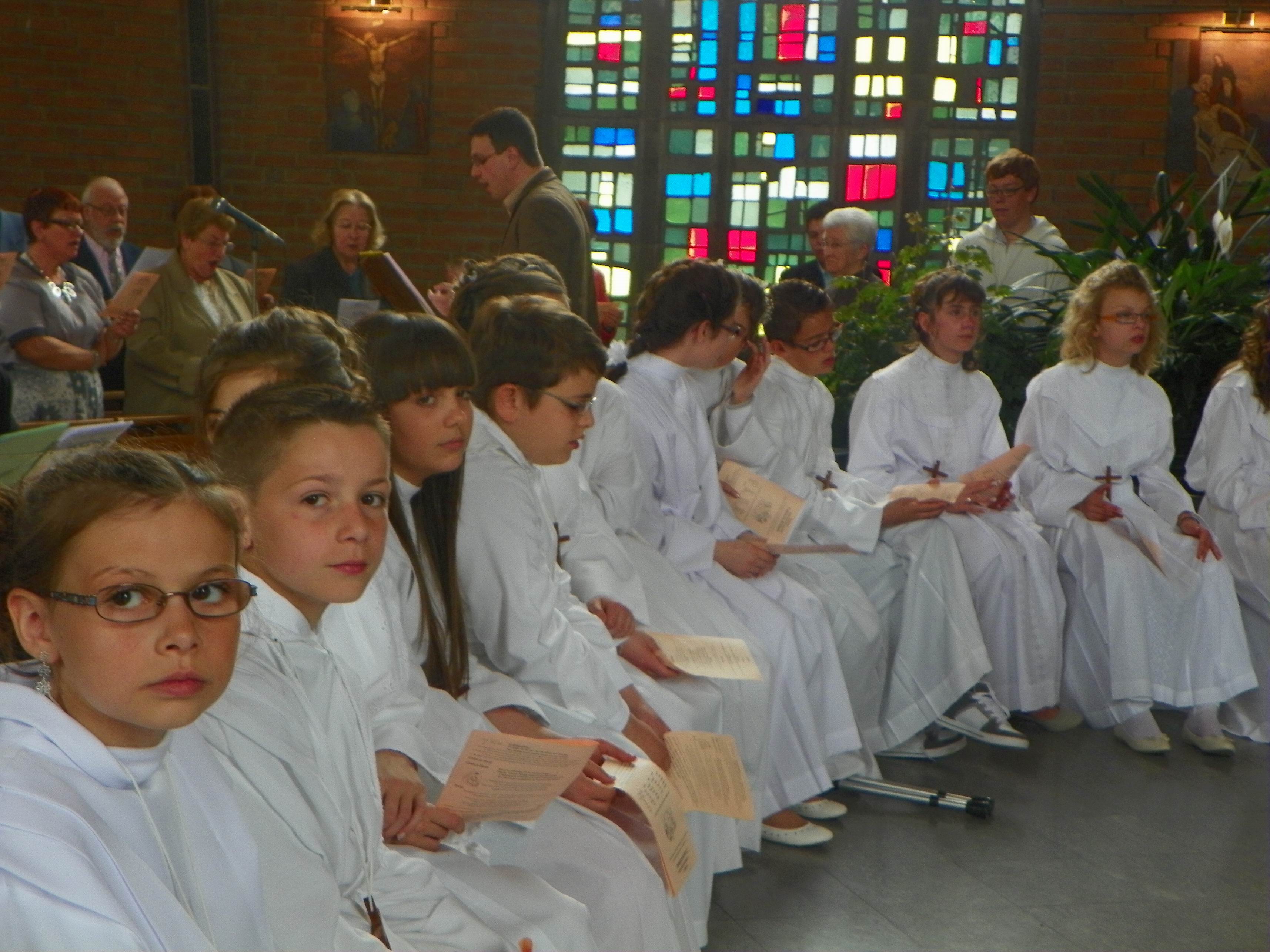 communion-Bouchain-mai2012 162
