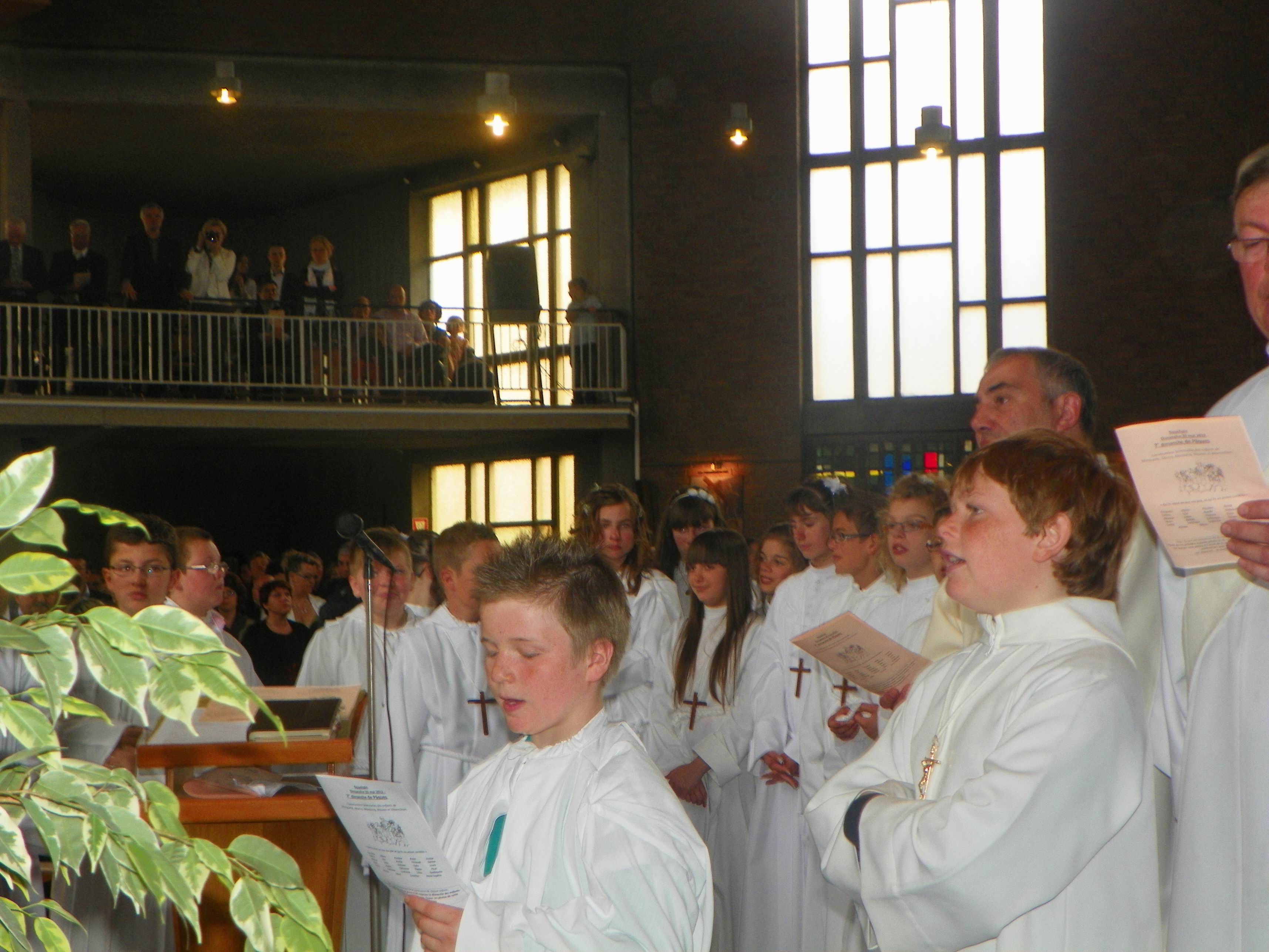 communion-Bouchain-mai2012 165