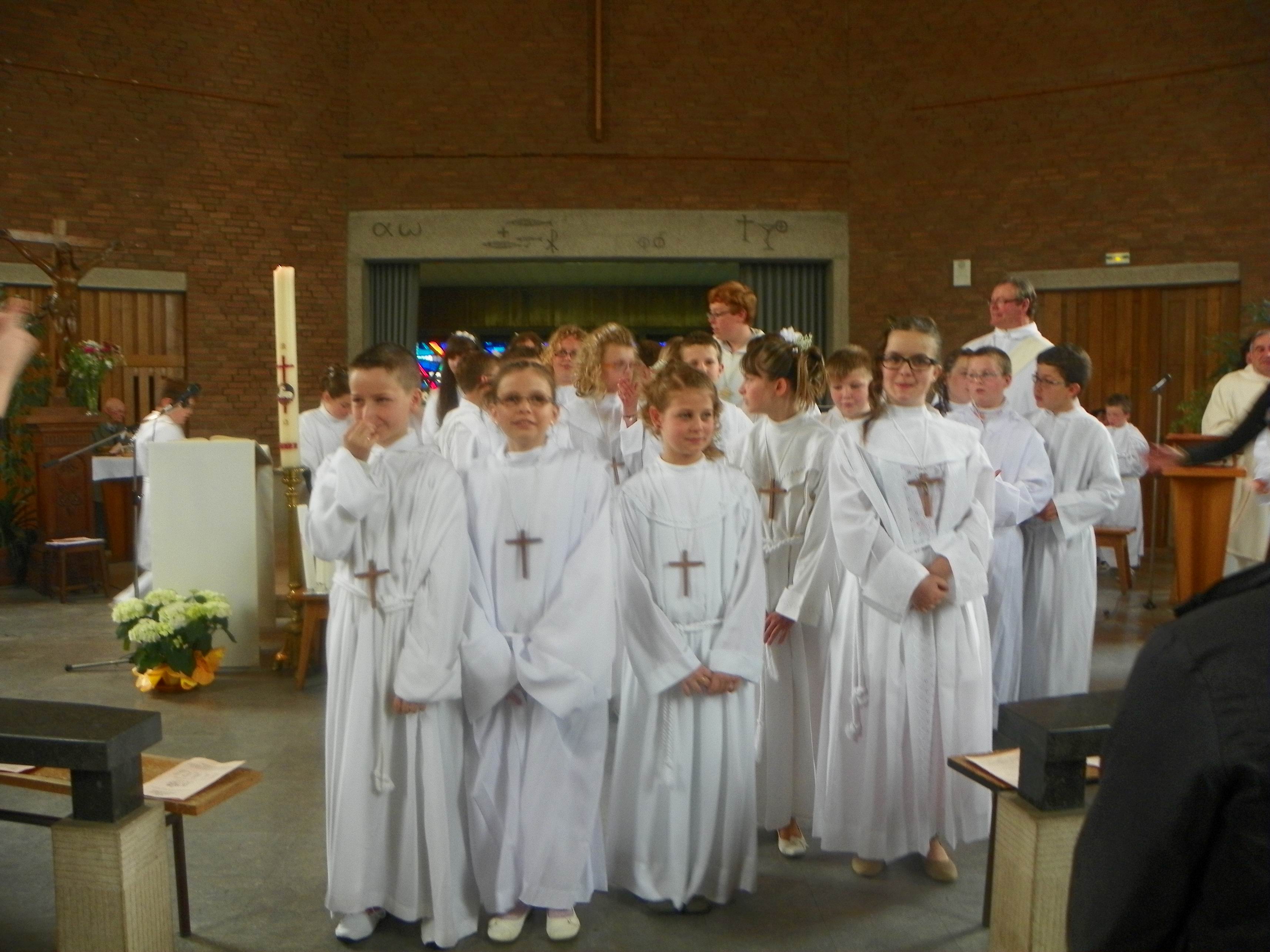 communion-Bouchain-mai2012 167