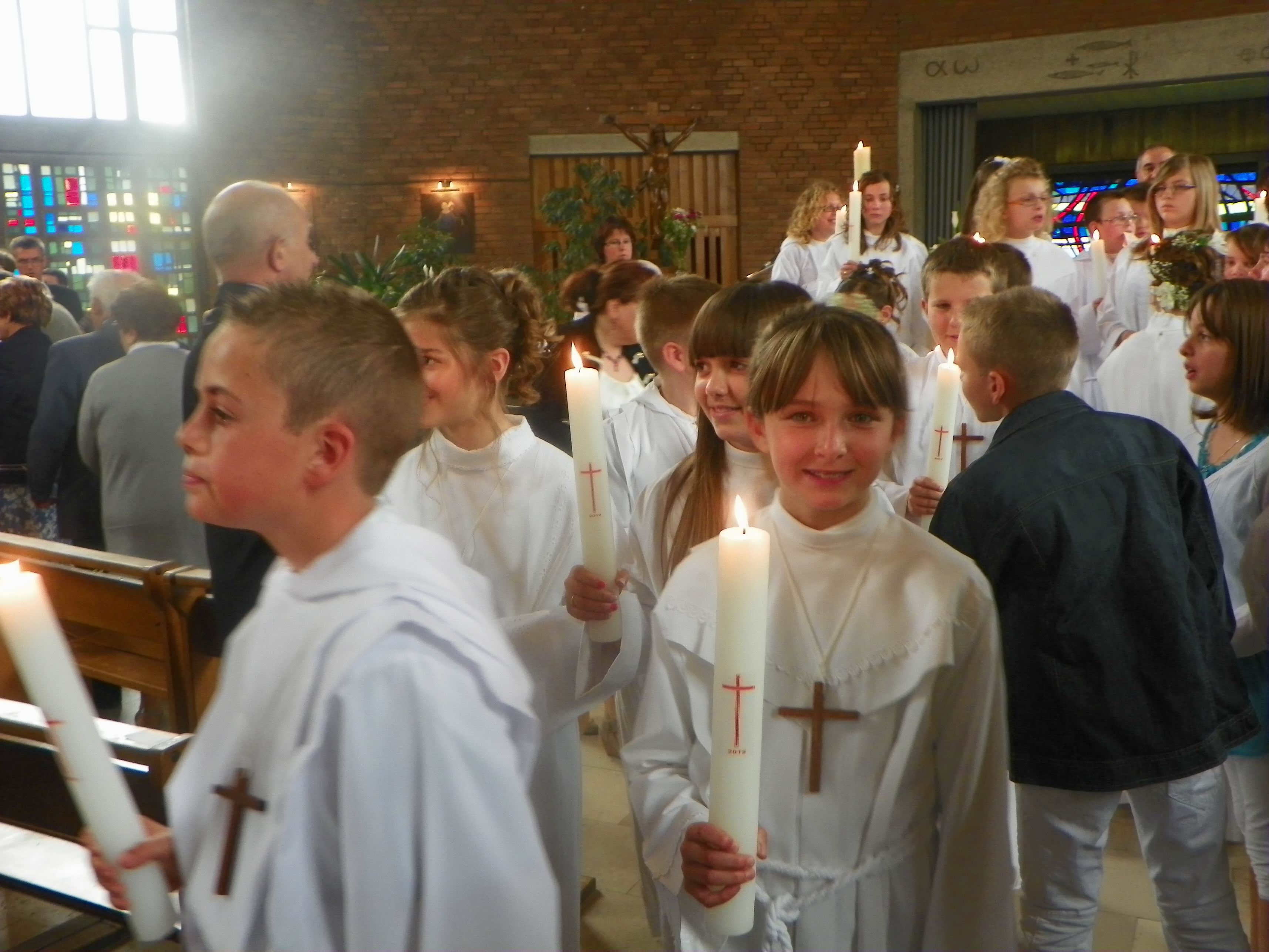 communion-Bouchain-mai2012 182
