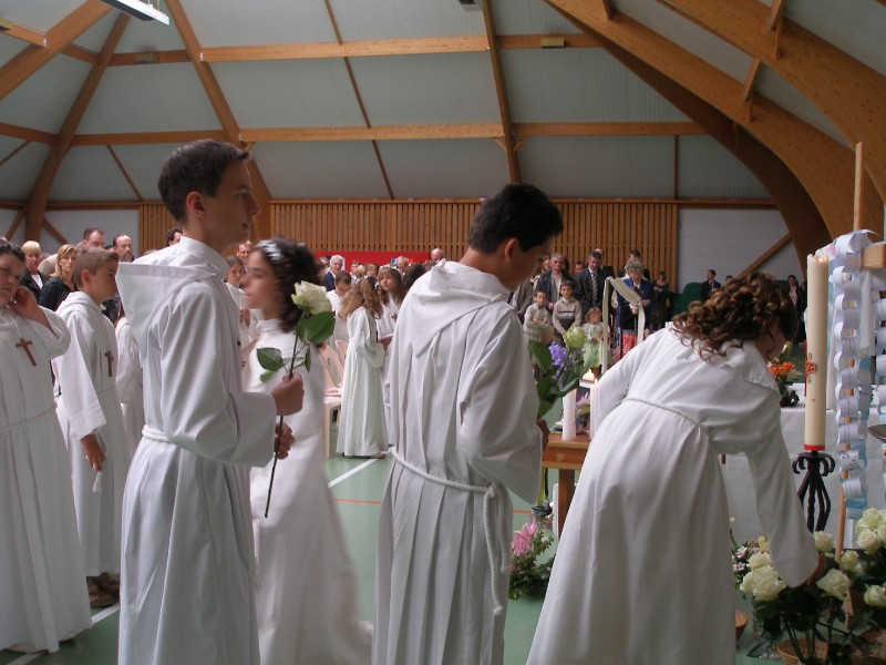 communion wallers le 18 MAI 2008 018