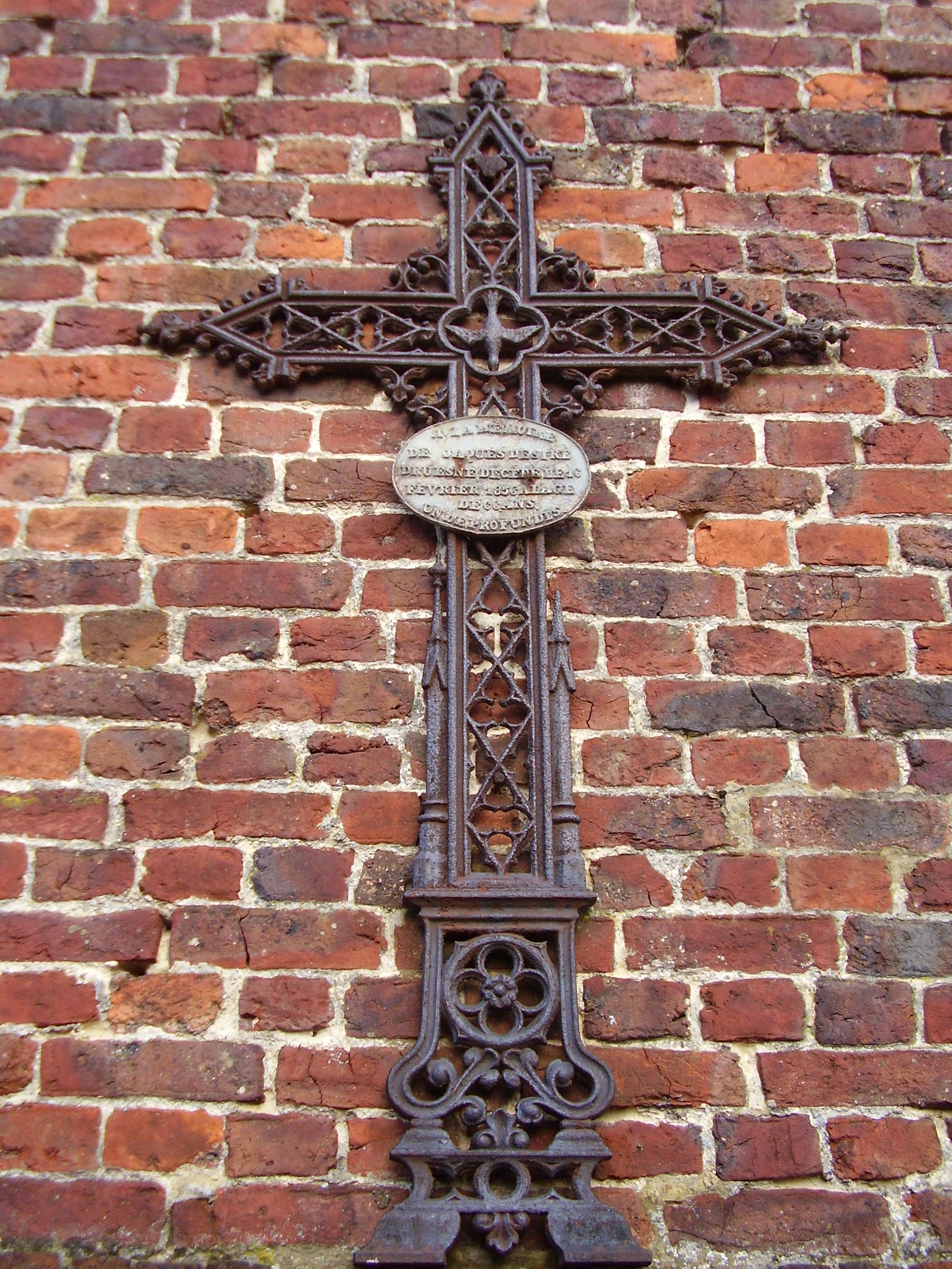 croix d'un tombeau