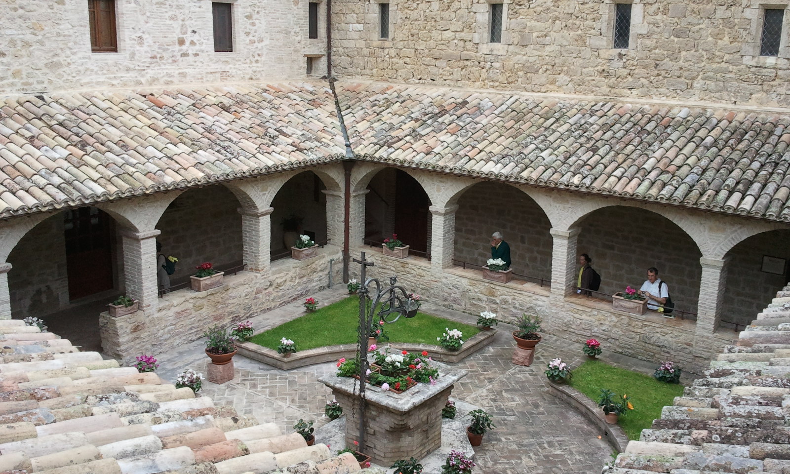 St Damien Cloître