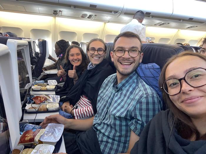 Dans l avion