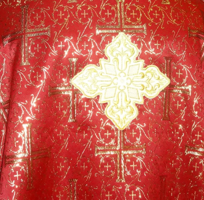 détail du dos du vêtement liturgique DSC00172