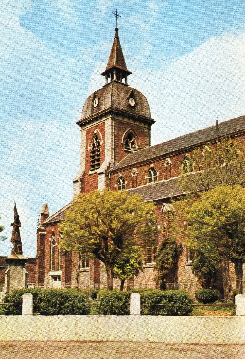 église et square années 70