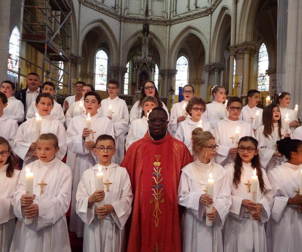 Enfants de Profession de foi et l'abbé I. Delouh