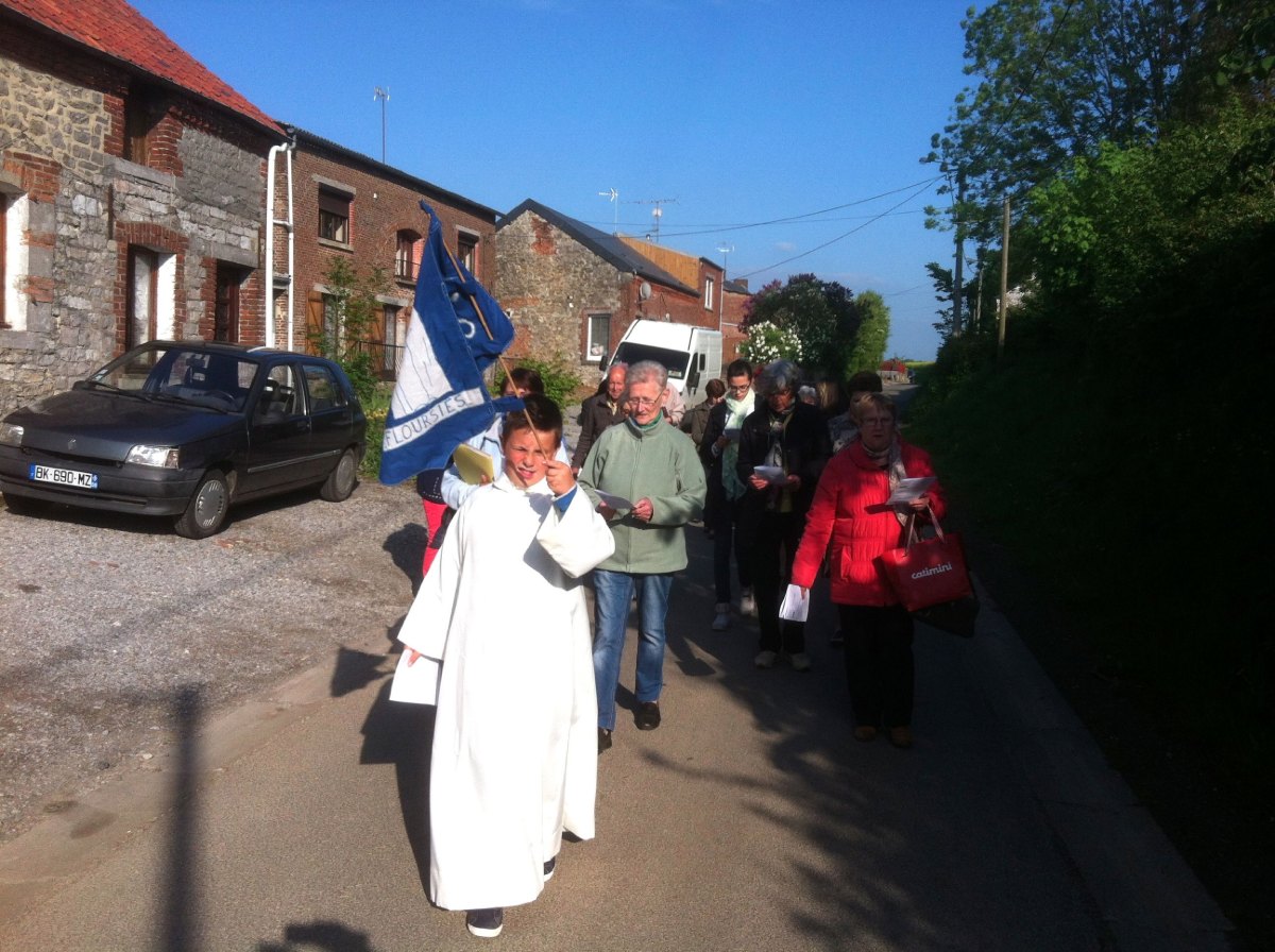 Vendredi 15 Mai à Floursies : procession et messe en l'honneur de Saint Etton
