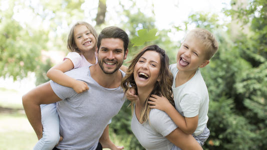Familie im Urlaub